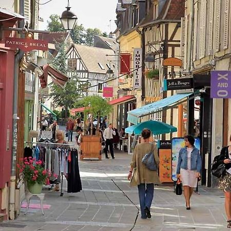 Le Petit Paris Compiegne Apartman Kültér fotó