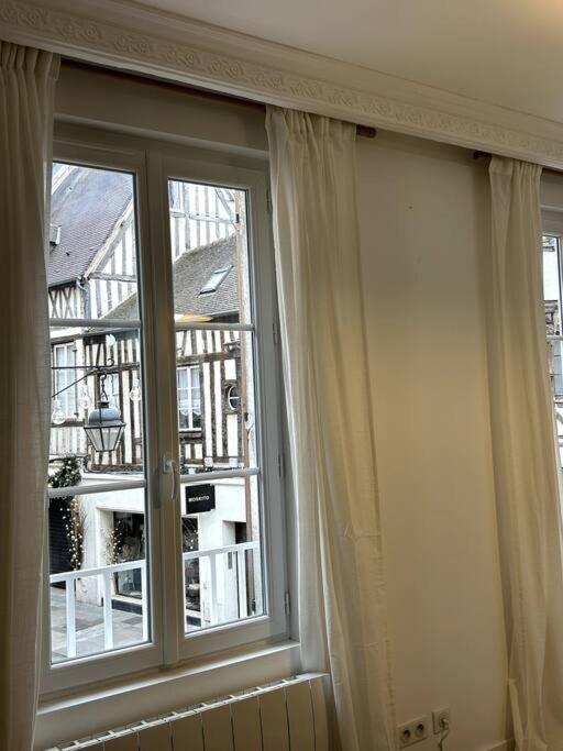 Le Petit Paris Compiegne Apartman Kültér fotó