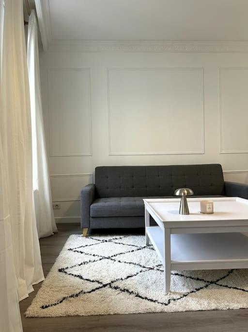 Le Petit Paris Compiegne Apartman Kültér fotó